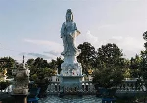 Tinh thần từ bi trong Phật giáo khi thiên tai